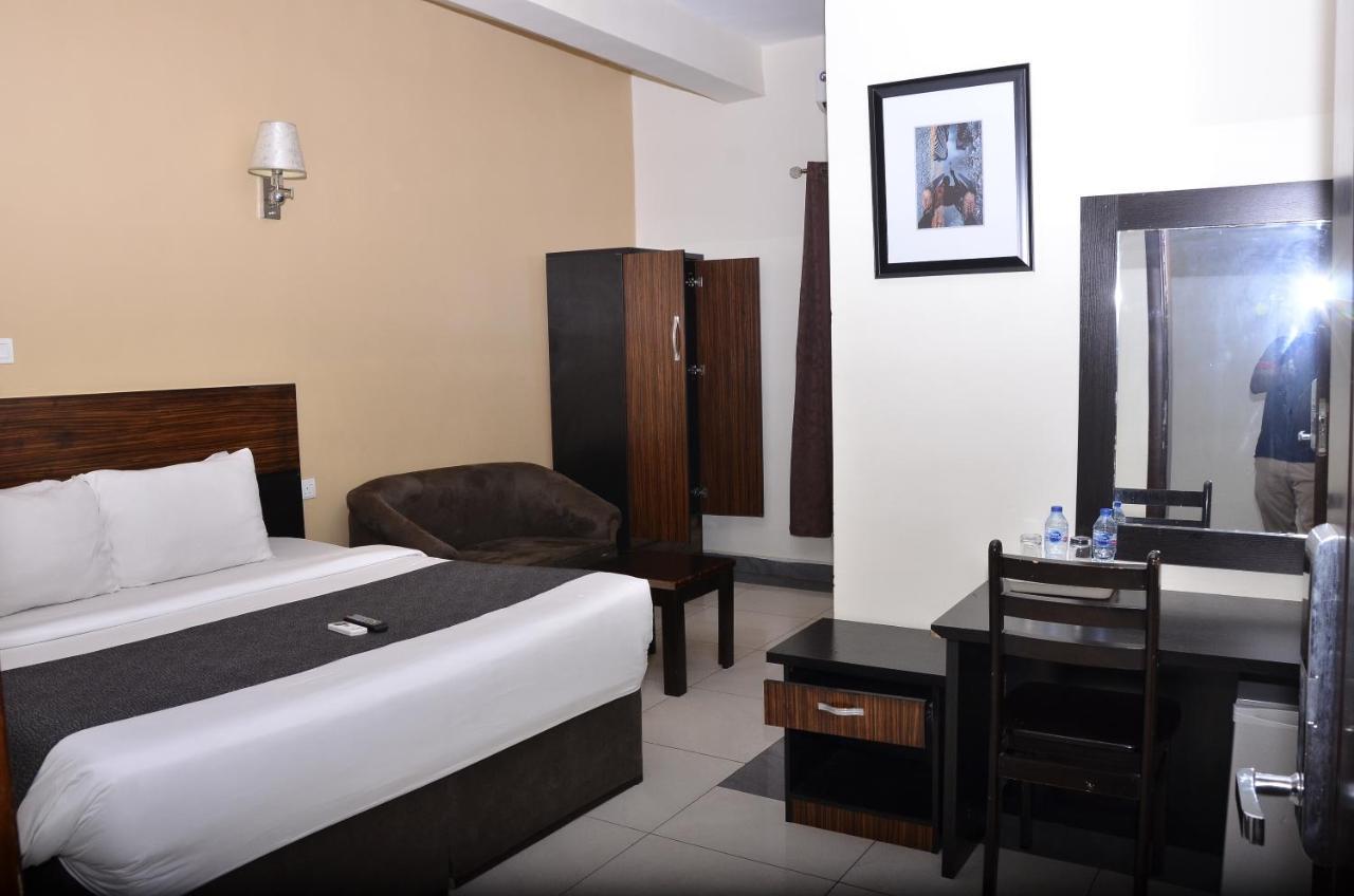Residency Hotels Enugu Independence Layout Exterior photo